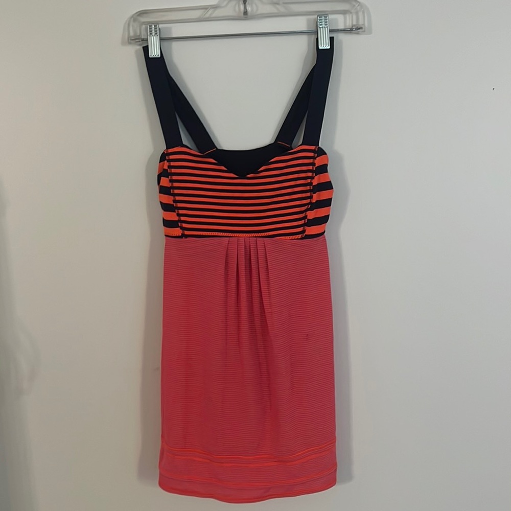 Vintage Lululemon Bright Orange Criss-Cross Tank. Size: 6